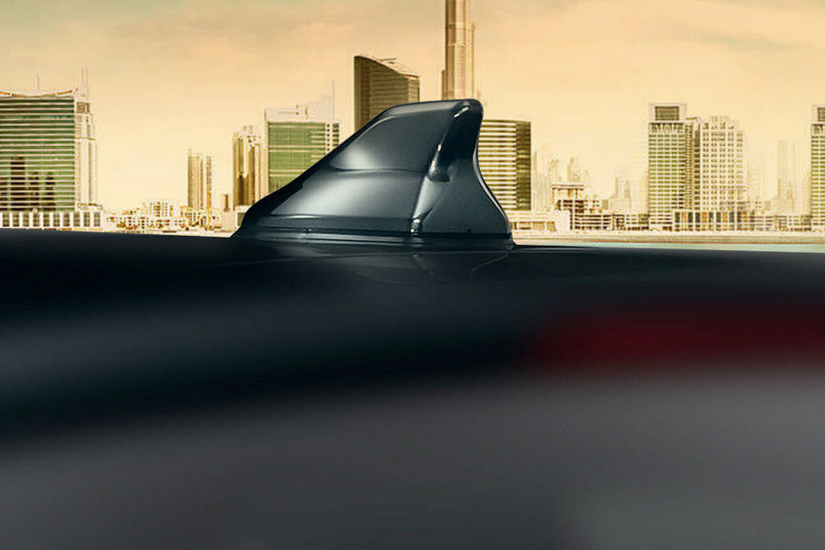 Mahindra Marazzo Antenna view