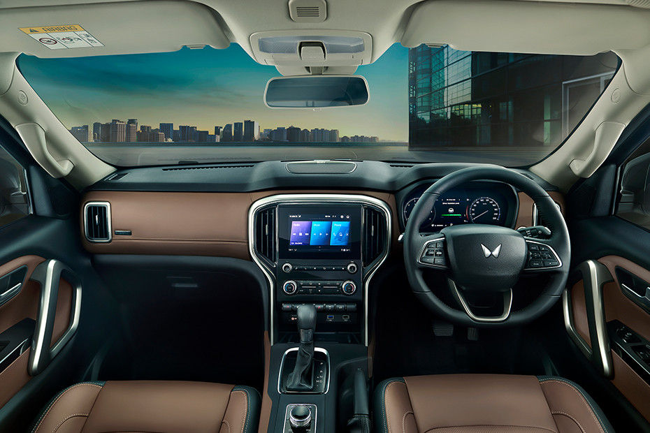 Mahindra Scorpio N Full dashboard center