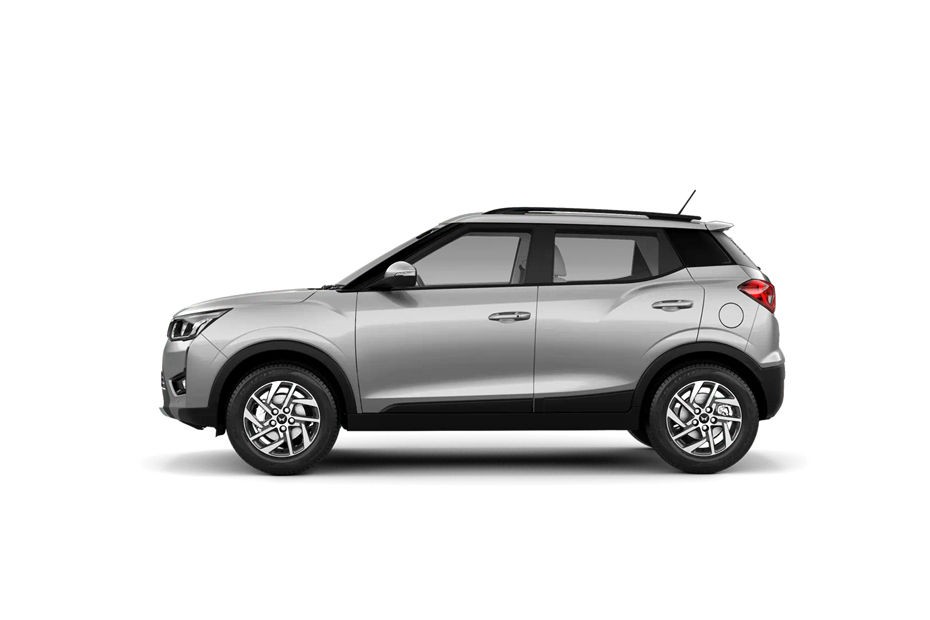 Mahindra XUV300 Dsat Silver