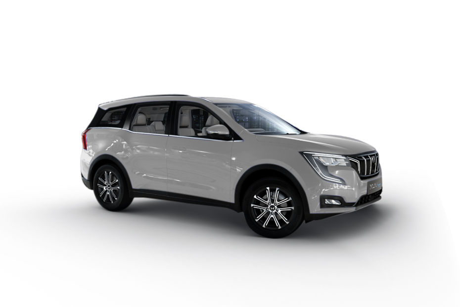 Mahindra XUV700 Dazzling Silver