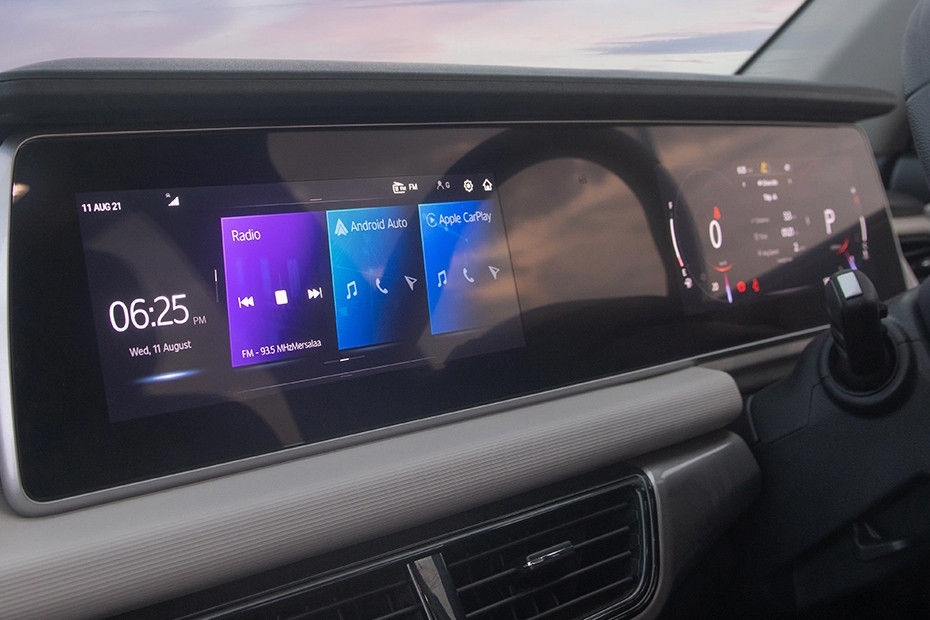 Mahindra XUV700 Infotainment System Main Menu