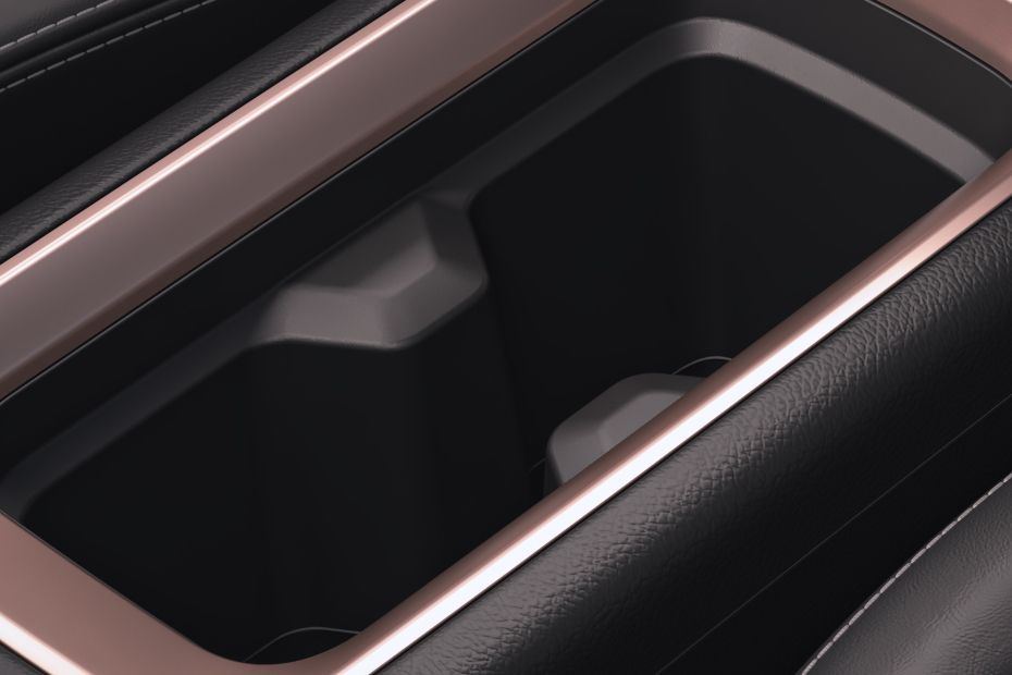 Maruti Invicto Central cubby holes