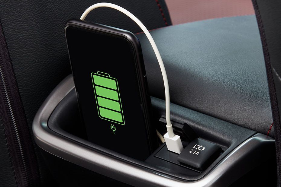 Toyota Fortuner Legender Power accessories outlet view