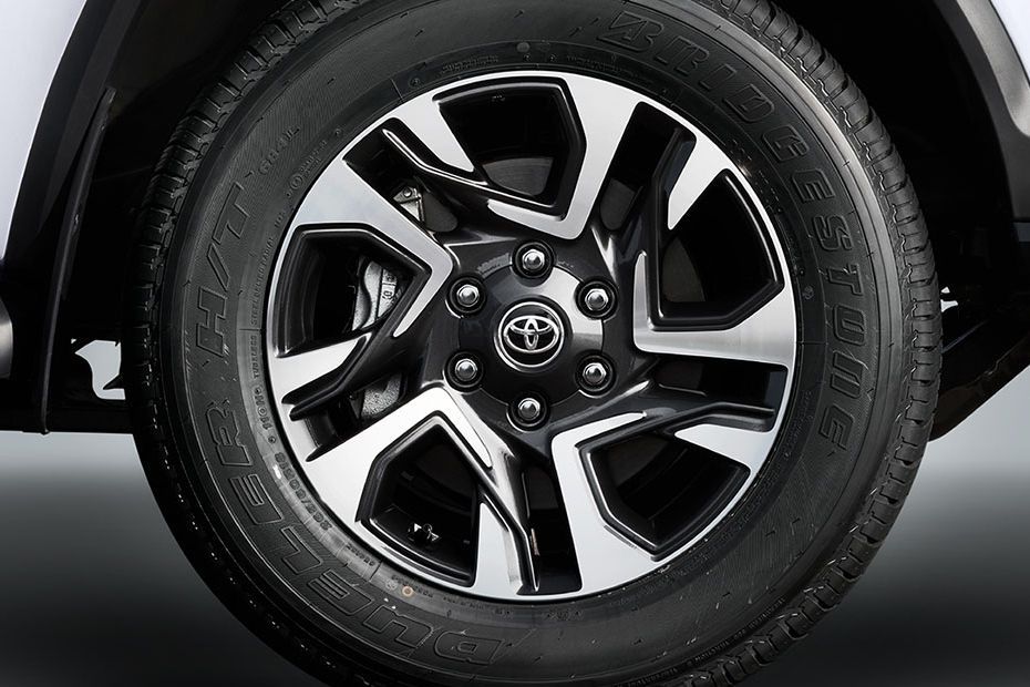 Toyota Fortuner Legender Wheel arch