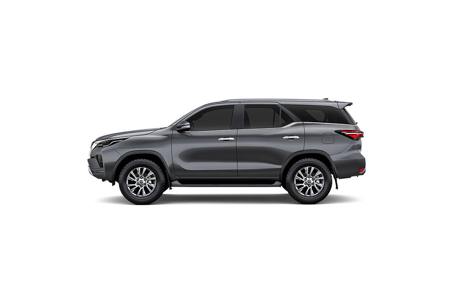 Toyota Fortuner Sparkling Black Crystal Shine