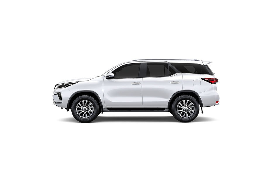 Toyota Fortuner Super White